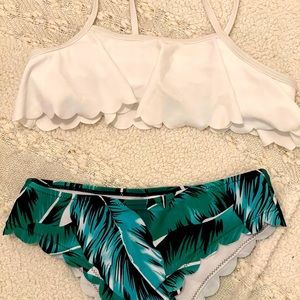 White and floral bikini set!!